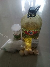 热腾腾的电饭煲蛋糕做法图解1)