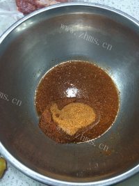 美味的麻辣猪肉干做法图解1)