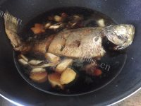 美味的干烧黄花鱼做法图解3)
