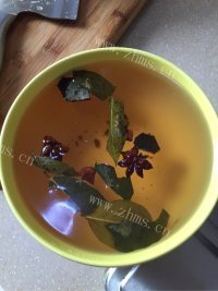 美味的番茄牛肉煲做法图解6)