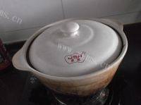 味道香醇的排骨海带汤做法图解7)
