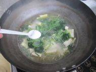 超级好喝的菠菜豆腐汤的做法图解十一
