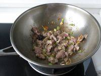 美味的羊肉烩面做法图解13)