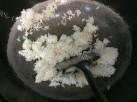美味的粉丝炒饭做法图解6)