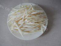 家常菜清炒茭白做法图解2)