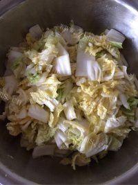家常菜辣白菜做法图解1)