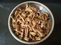  好吃的咸肉炖方笋干做法图解3)