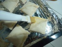 简单易做的榴莲酥做法图解8)