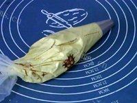 很有食欲的蛋白饼干做法图解9)