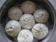 自己做的猪肉大葱包子做法图解11)