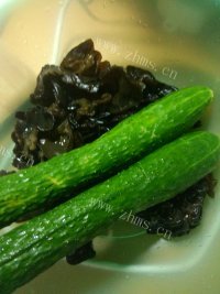 自制三鲜馅饼做法图解2)