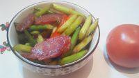 家常菜蒜苔炒腊肠