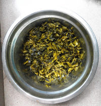 家常白花菜炒瘦肉做法图解2)