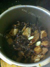 「首发」茶树菇烧肉做法图解10)