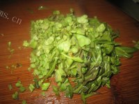 美味的香椿煎鸡蛋做法图解3)
