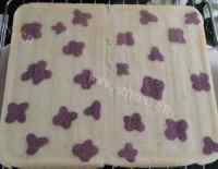 香甜可人的彩绘紫薯芒果蛋糕卷的做法图解十二