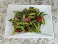 家常菜腊肠炒芦笋