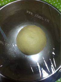 自制西瓜吐司做法图解2)