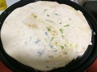 芳香四溢的葱花饼做法图解4)