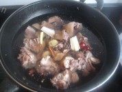 美味的羊头汤做法图解2)