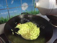 家常菜炒嫩南瓜丝做法图解7)