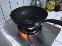家常菜肉炒青椒做法图解3)