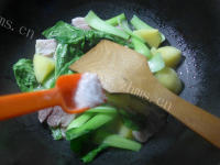 好吃的青菜咸肉煮土豆的做法图解五