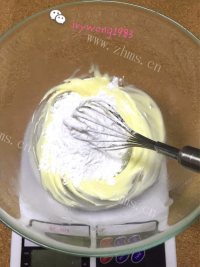 自制核桃小酥饼做法图解2)