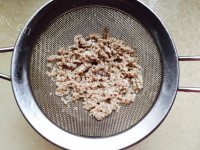美味青笋瘦肉粥做法图解6)