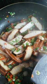 家常菜辣炒香干做法图解5)