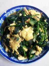 色味俱佳的菠菜炒鸡蛋做法图解11)
