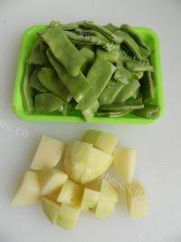家常菜排骨炖豆角做法图解5)