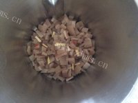 可口的豆浆机猪皮冻做法图解4)