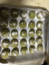 好吃的日式抹茶奶油球做法图解7)