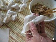 美味的猪肉虾仁馄饨做法图解5)