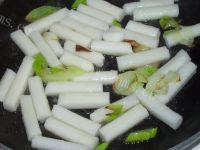 健康的酱香年糕做法图解7)