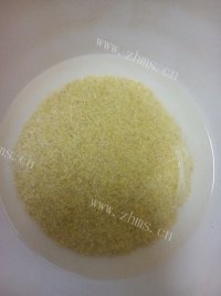 美味的小米栗子粥做法图解2)