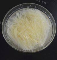 自己做的香煎土豆饼做法图解2)
