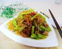 「家有大厨」芹菜炒肉丝粉做法图解14)