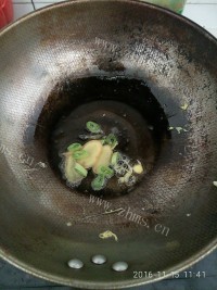 鲜美可口的西红柿炒蛋做法图解5)