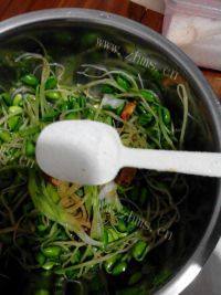 家常菜凉拌绿豆芽做法图解6)