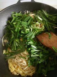 口感好的蛤肉豆腐皮小炒做法图解16)