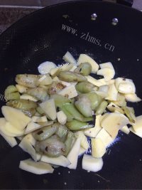 香气浓郁的茄子土豆泥做法图解3)
