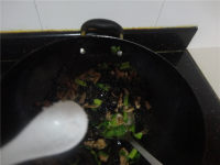 家常菜黑木耳炒瘦肉