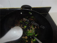 家常菜黑木耳炒瘦肉