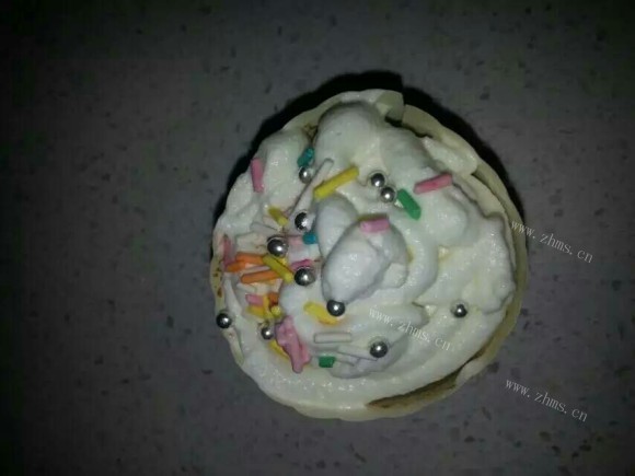 满口清香的巧克力纸杯蛋糕