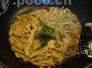 家常菜白果烧腐竹