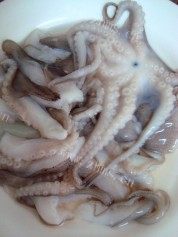 酱烧八爪鱼做法图解1)