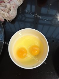 美味的鸡蛋炒饭做法图解3)