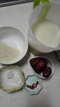 美味的豆浆冰糖粥做法图解1)